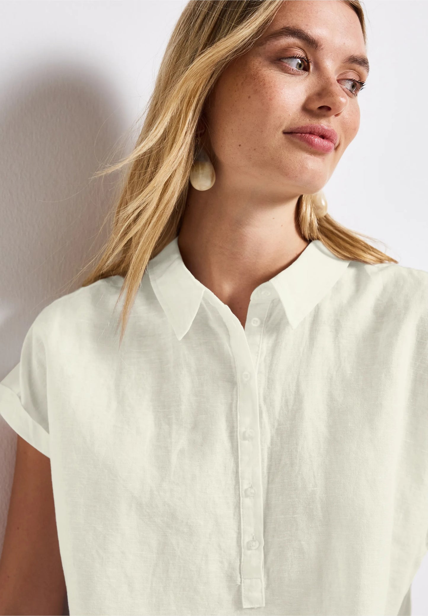 Skjortblus i linnemix , offwhite
