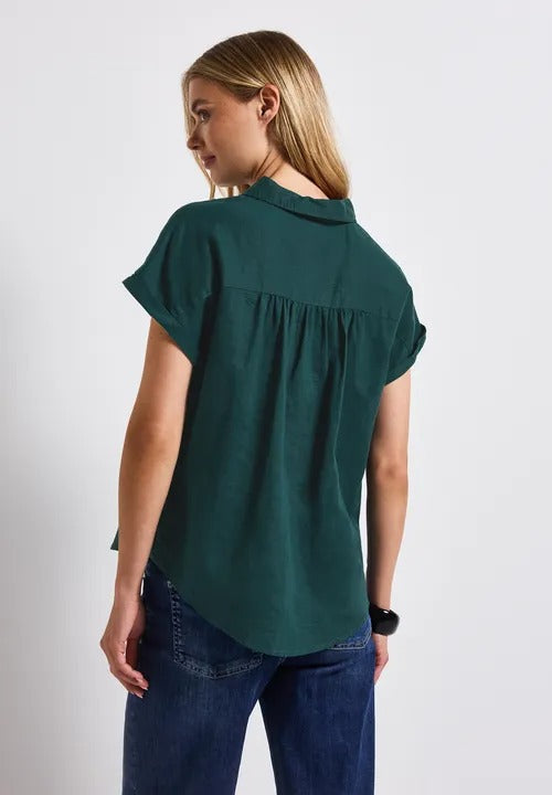 Skjortblus i linnemix, garden green