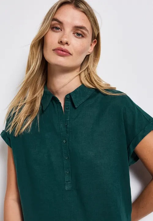 Skjortblus i linnemix, garden green