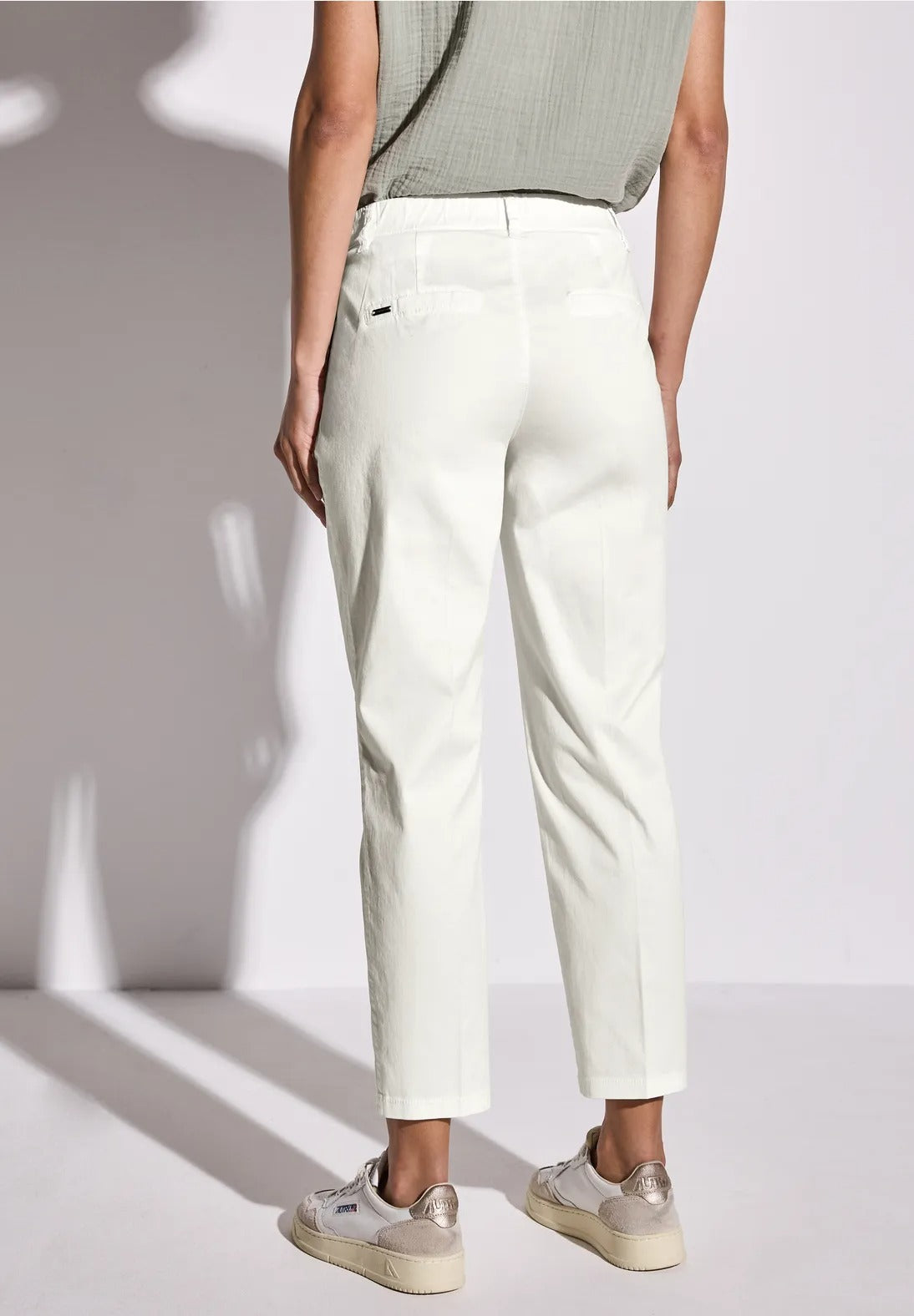 Mjuk chinos twill 28 längd, off white