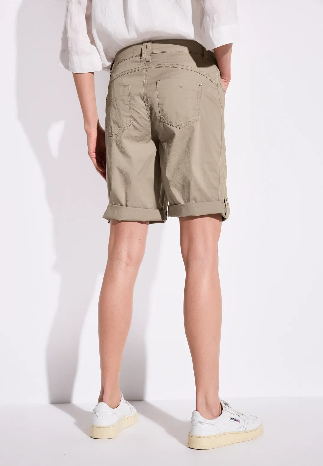 Bermuda shorts med uppvik, modell Yulius, beige