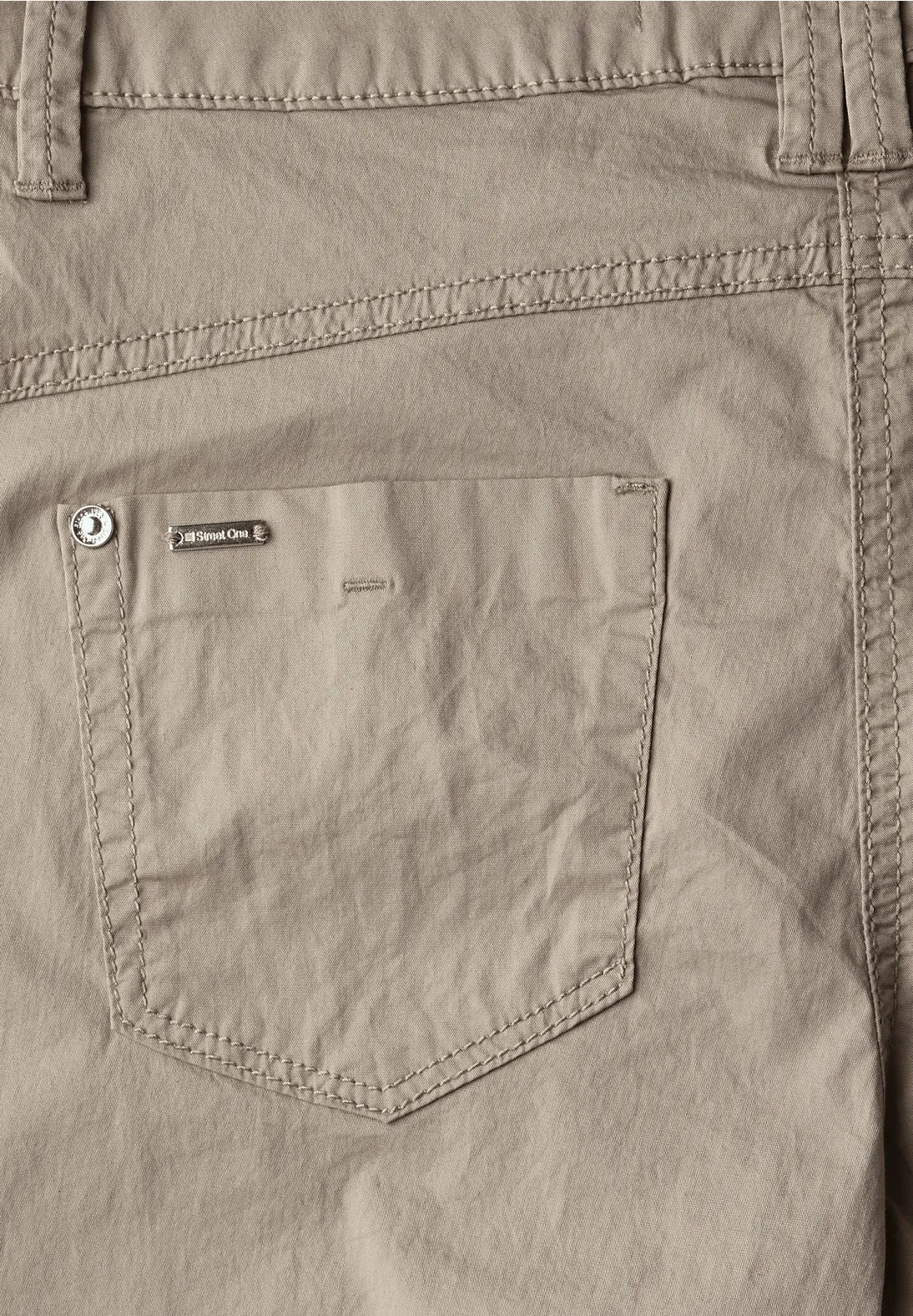 Bermuda shorts med uppvik, modell Yulius, beige