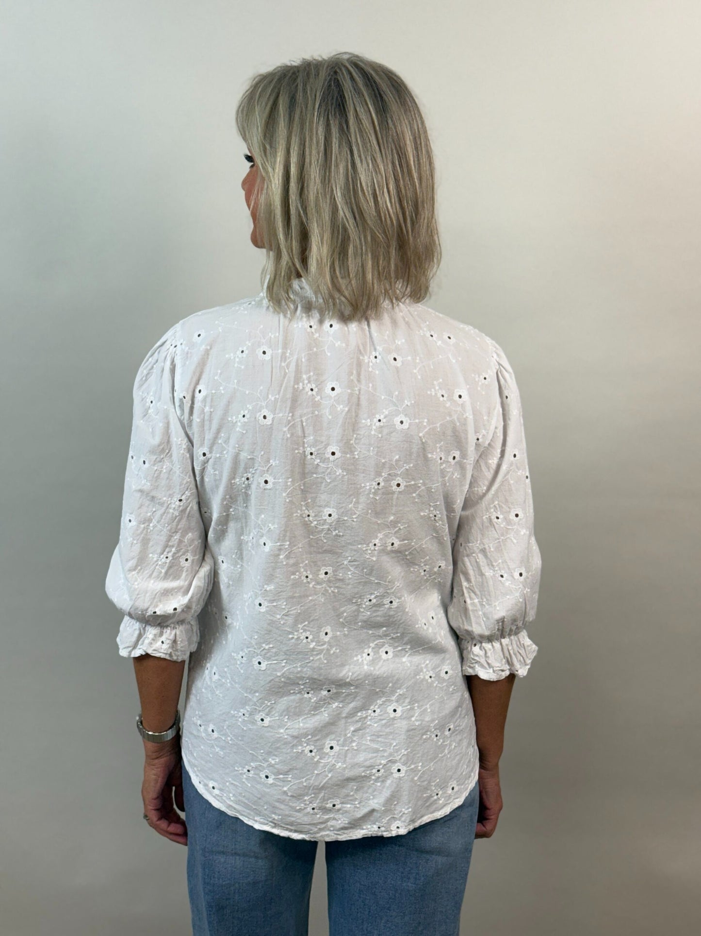 Blus med brodyr från Mixbyheart, Madina, bomull