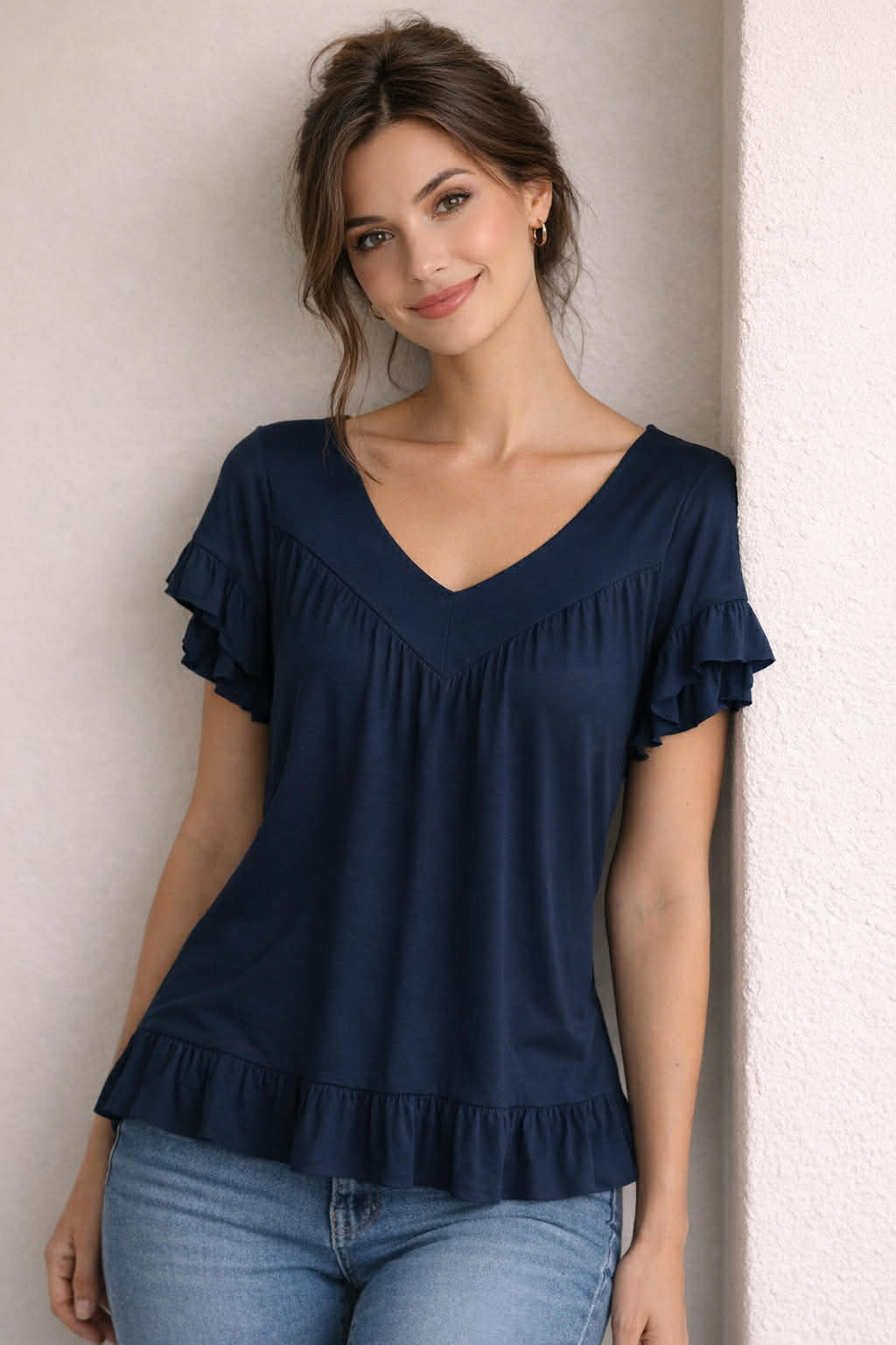 Trikåtopp med volang, navy- Caramell