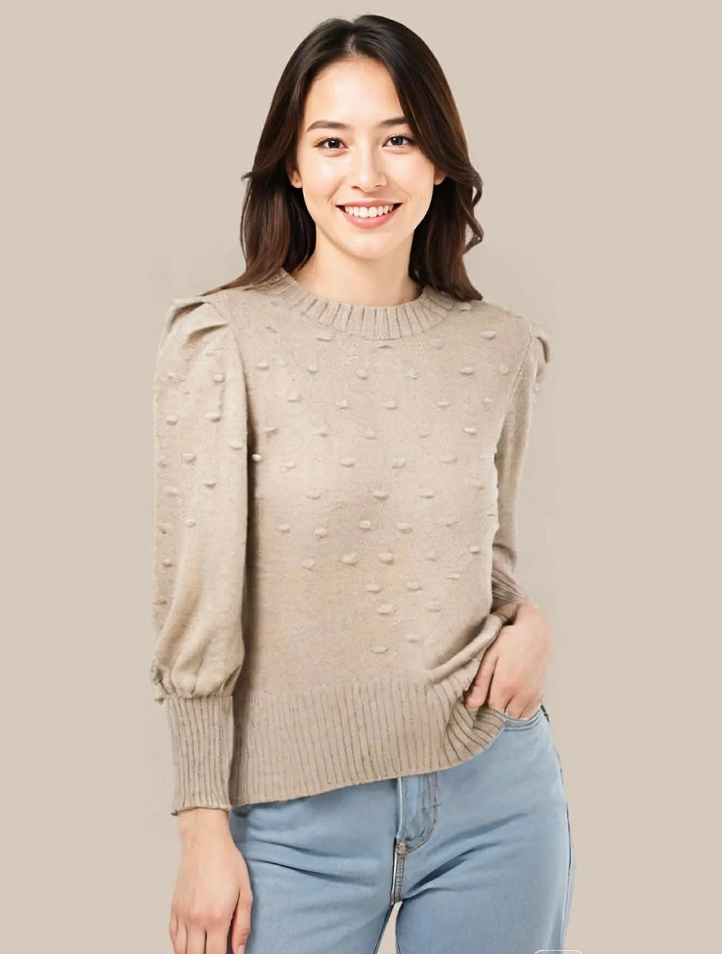 Stickad tröja med liten puffärm från Caramelle, fyra färger