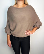 Stickad topp med 3/4 ärm med volang - Chica London