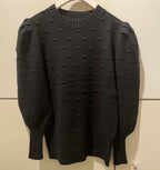 Stickad tröja med liten puffärm från Caramelle, fyra färger