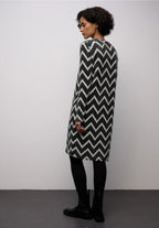 Supermjuk mönstrad klänning från Street One