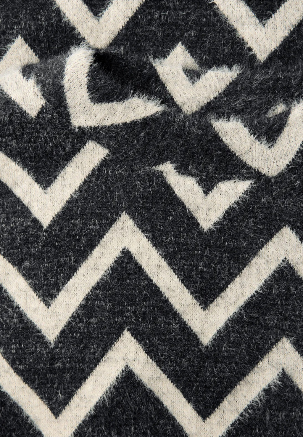 Supermjuk mönstrad klänning från Street One