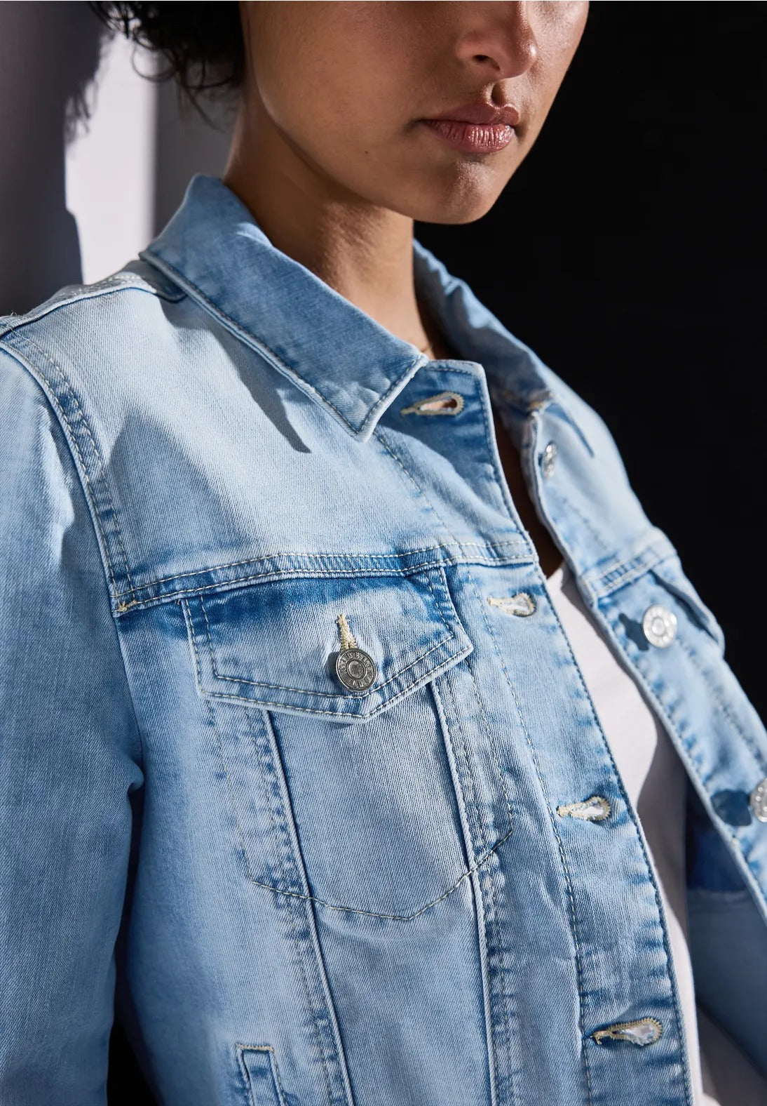 Jeansjacka med blekt look
