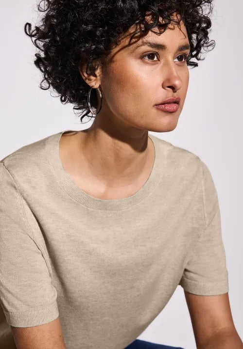 Kortärmad stickad tröja, beige melange