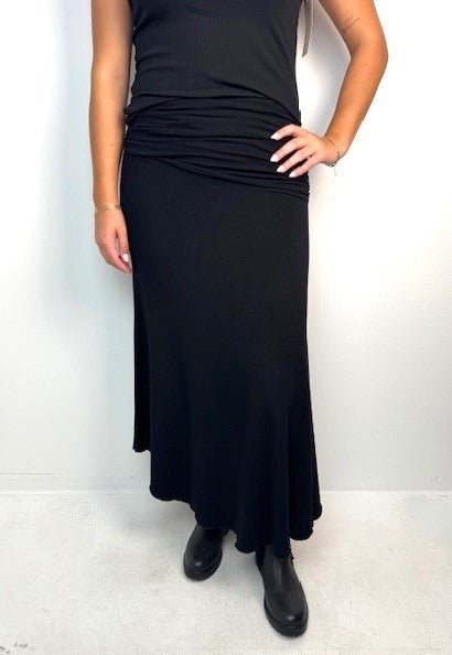 Trikåkjol med drapering vid midjan , chica london