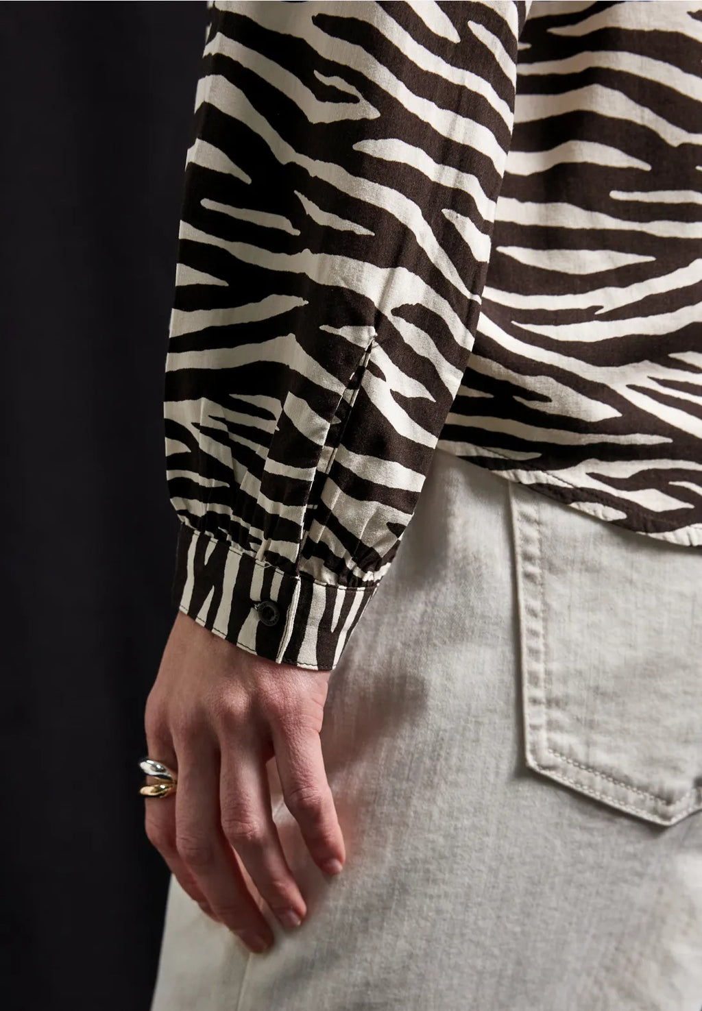 Zebramönstrad viskosblus från Street One