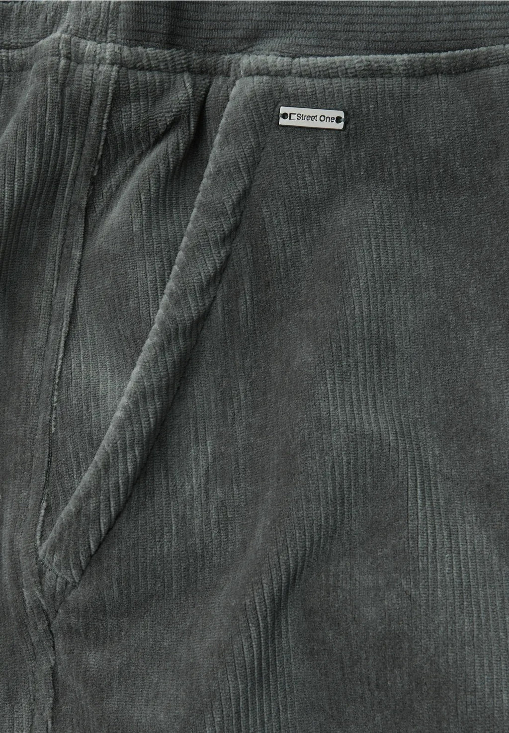 Manchesterbyxa från Street One, ledig, rak passform med hög midja , grön