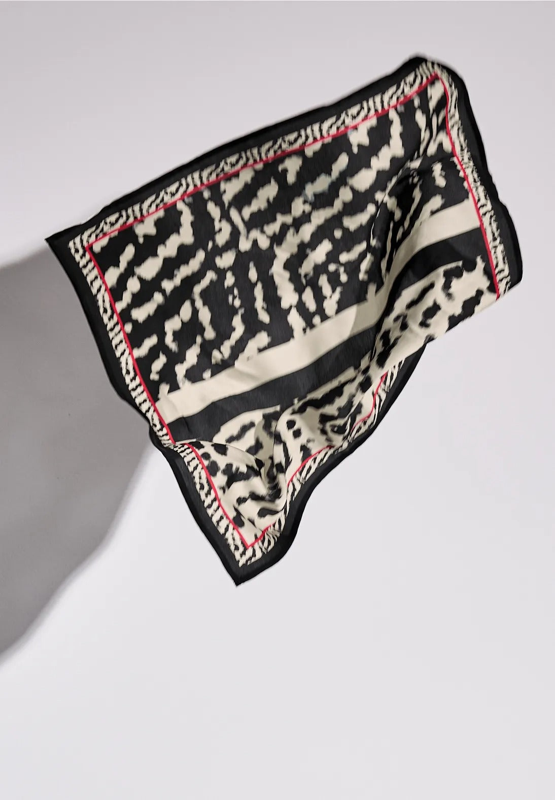 Mönstrad satin scarf