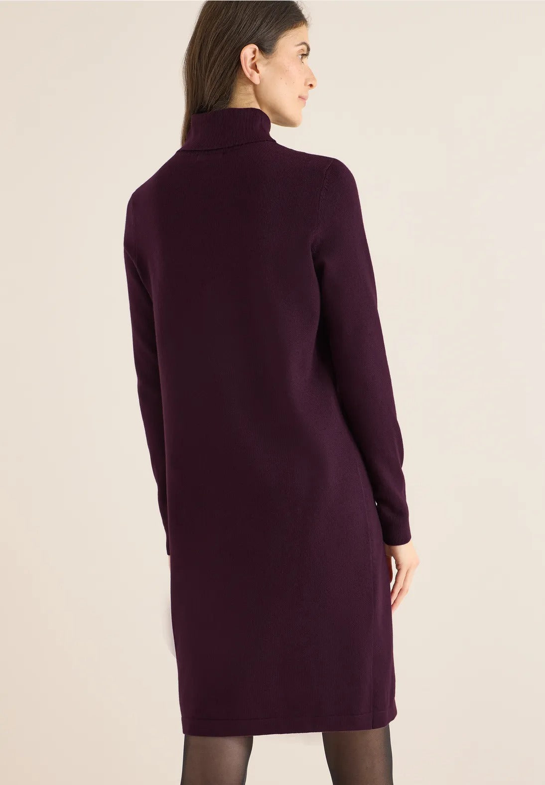 Stickad poloklänning