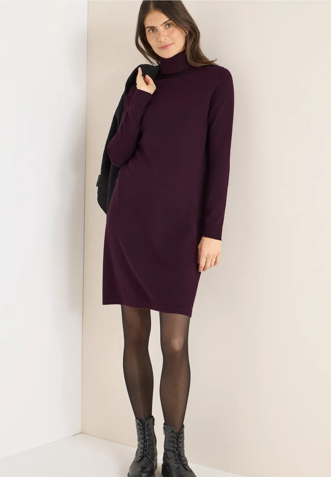 Stickad poloklänning