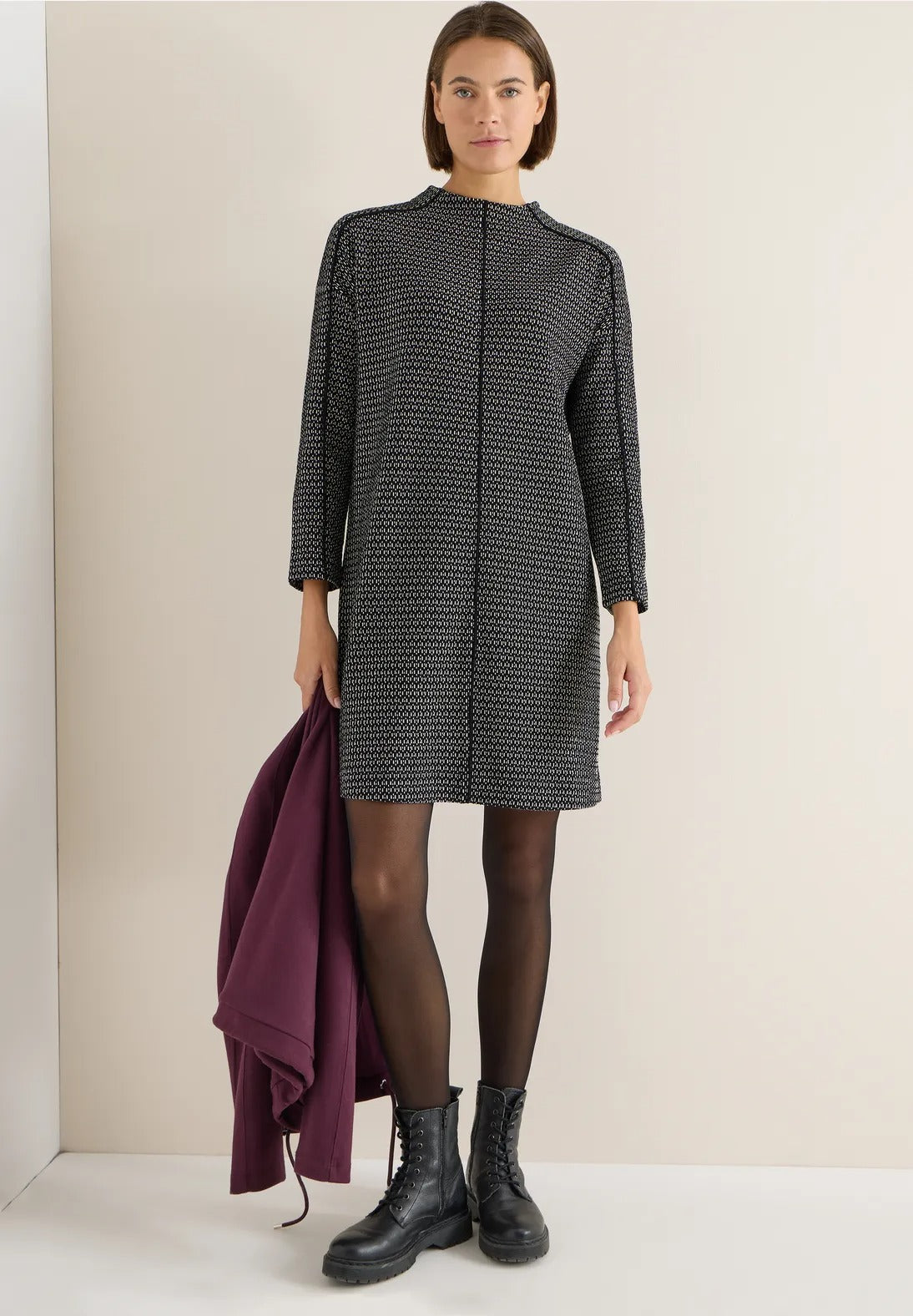 Klänning med tvåfärgad textur