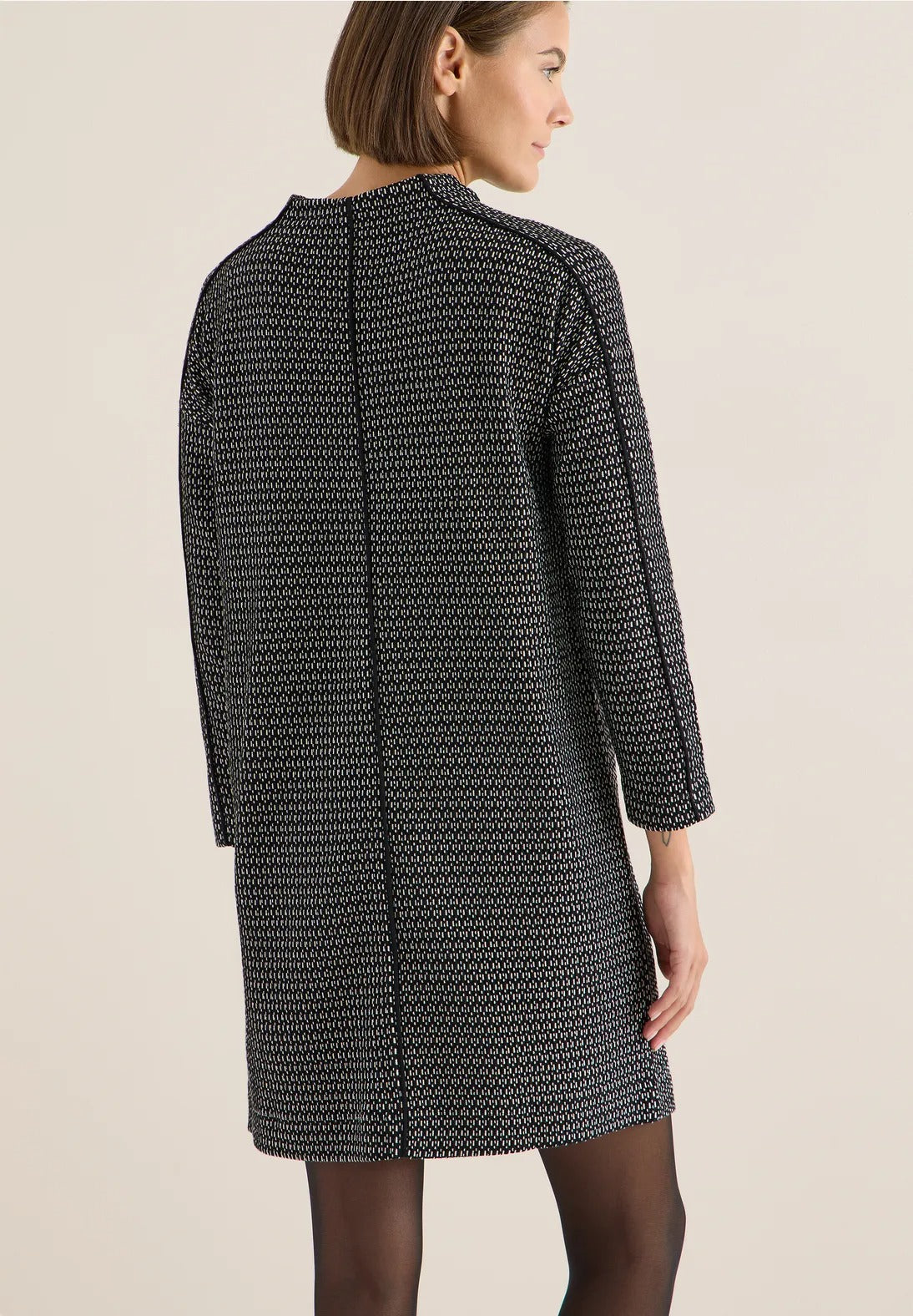 Klänning med tvåfärgad textur