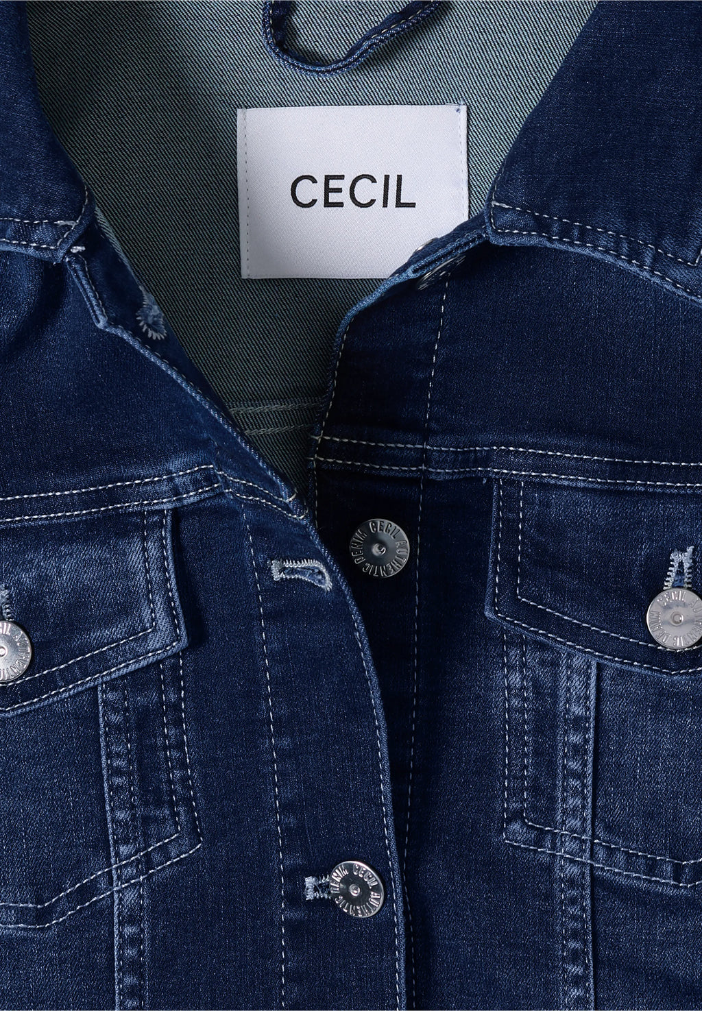 Jeansjacka med bröstfickor och knappar från Cecil, mellanblå