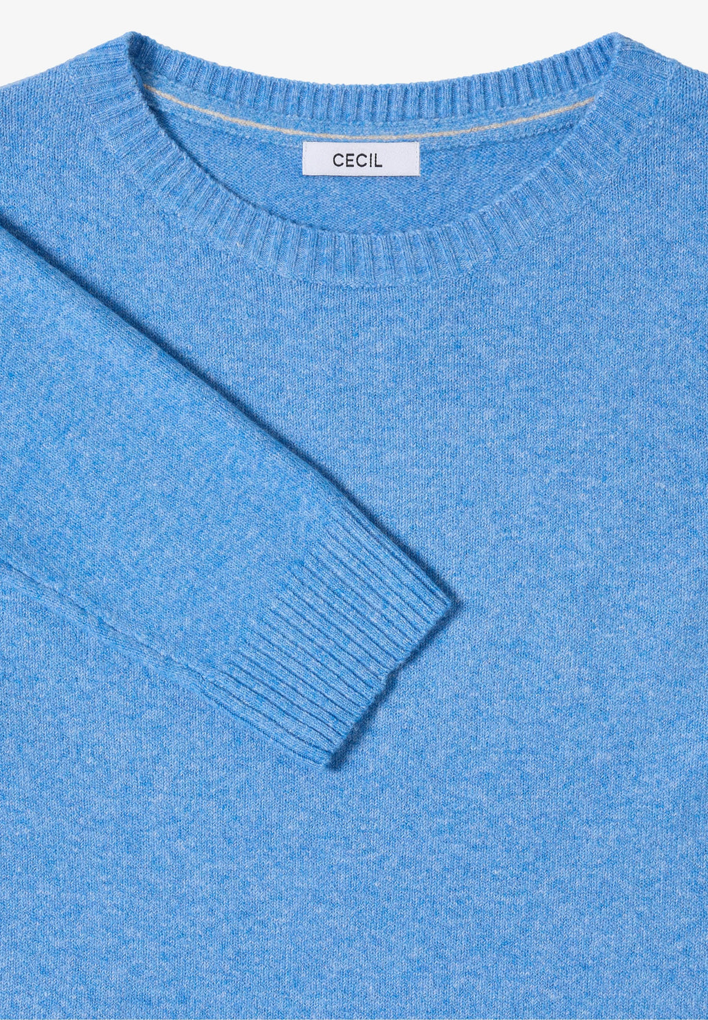 Mjuk enfärgad tröja från Cecil