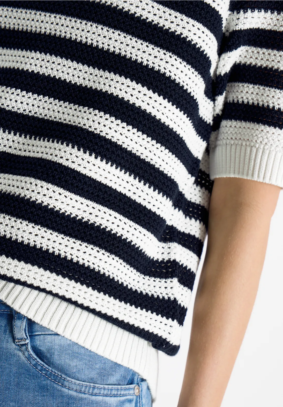 Kortärmad pikétröja i meshkvalité från Cecil