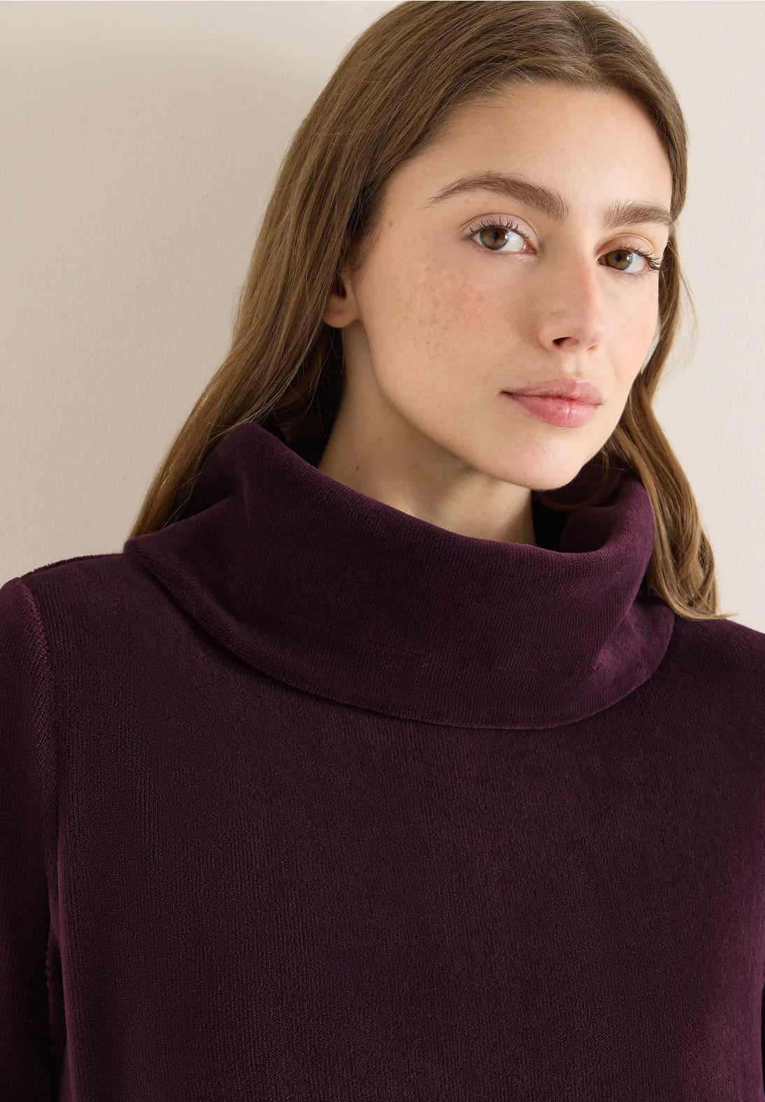 Manchestertröja med stor krage, vinröd