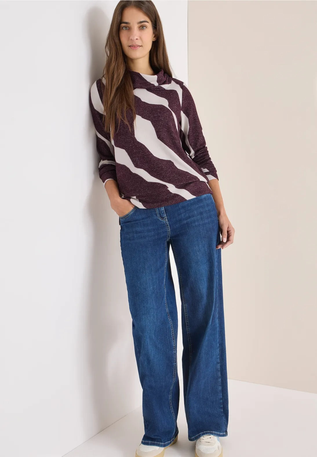 Mysig tröja med mönster