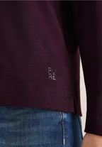 Enfärgad tröja med trattkrage, vinröd