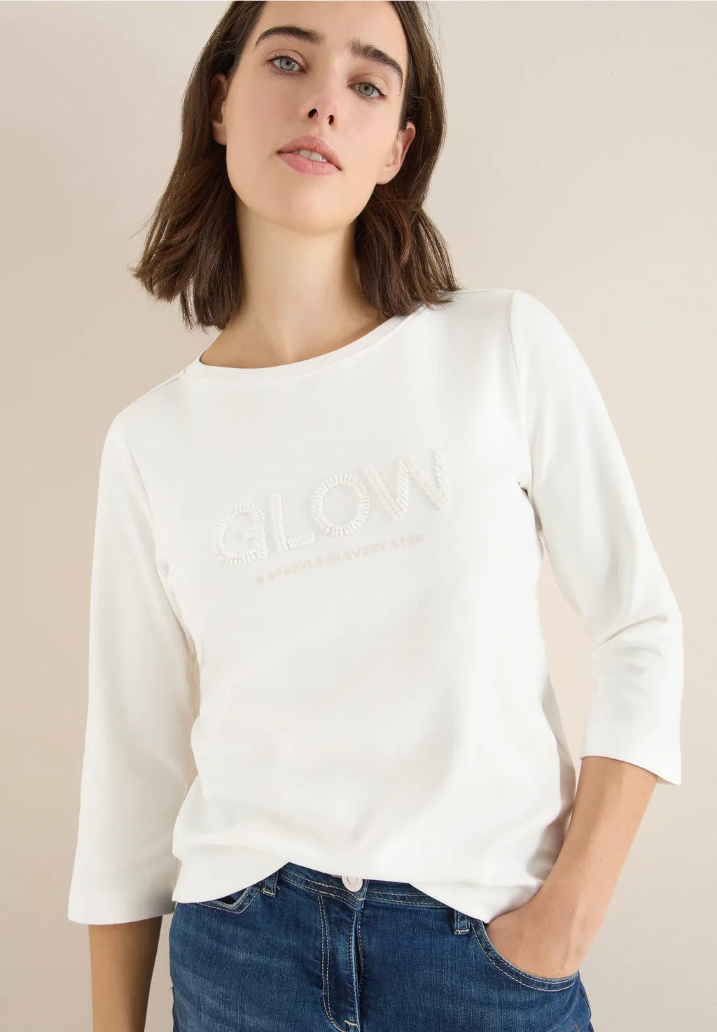 Tröja med skimrande text, vaniljvit från Cecil