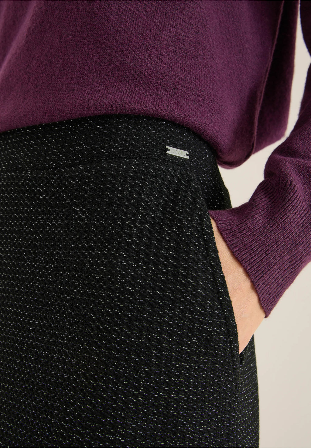 Midikjol i satin från Cecil