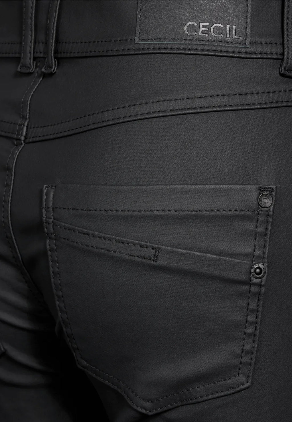 Coated byxa modell Scarlett, medelhög midja, svart