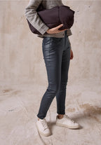 Coated byxa modell Scarlett, medelhög midja , blå