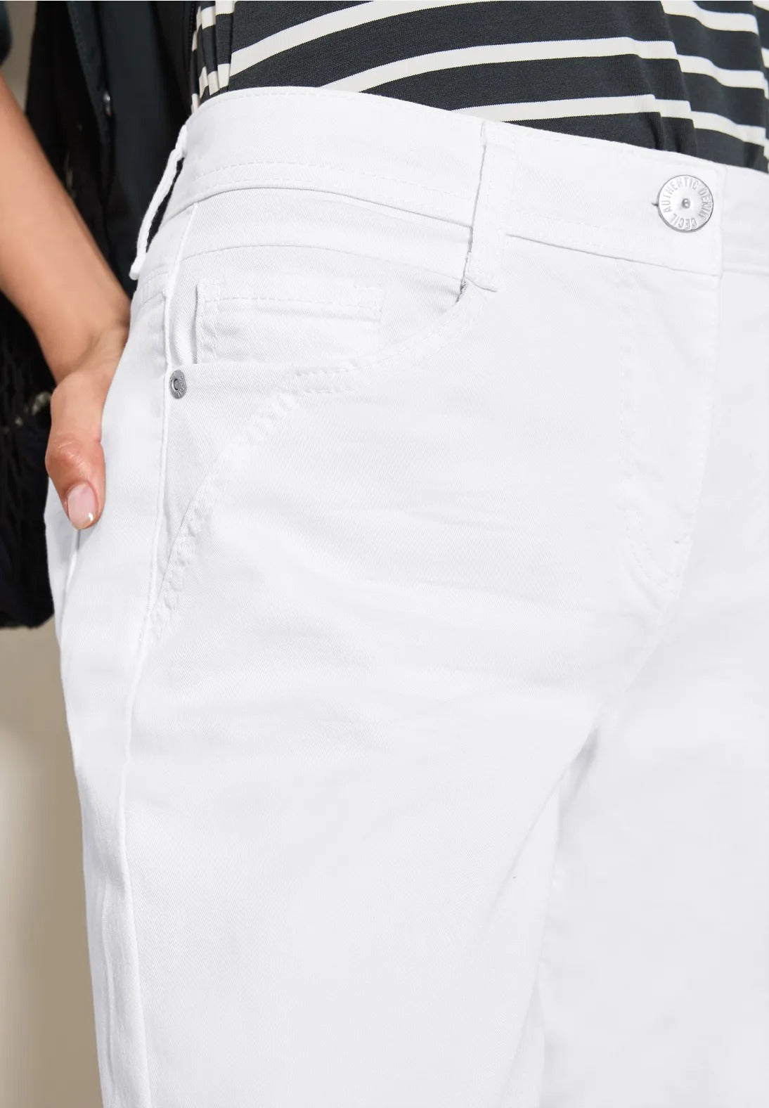 Vita Capri Jeans modell Toronto, hög midja