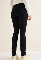 Svarta jeans av favoritmodellen Vicky, hög  midja, 30 o 32 längd