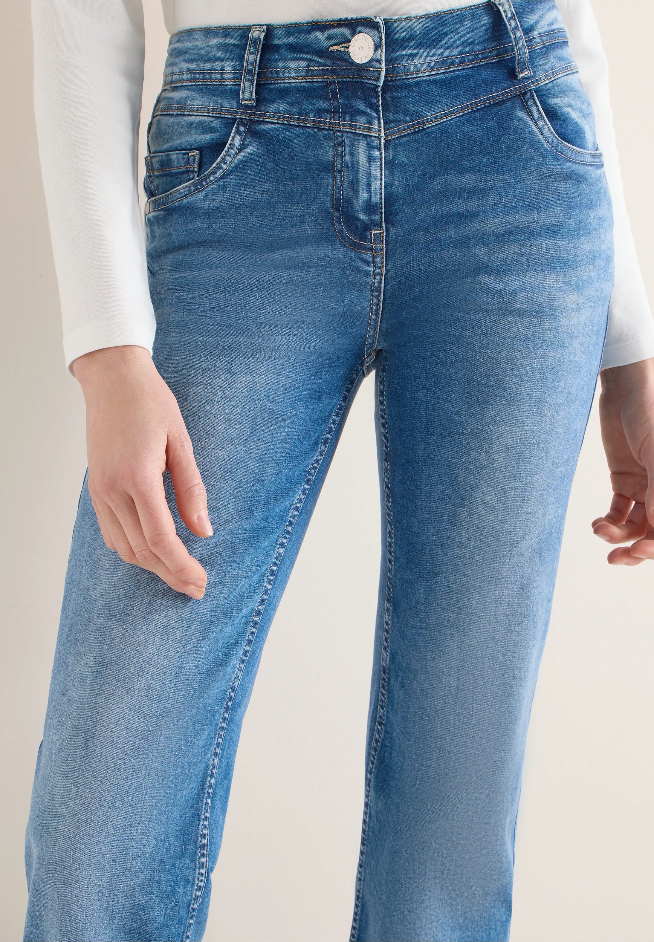 Bootcut jeans, modell Toronto, hög midja