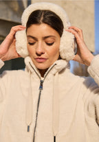 Öronvärmare i fuskpäls