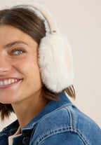 Öronvärmare i fuskpäls