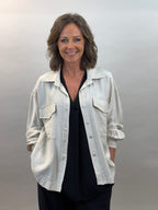 Blus/jacka Hedwig från Mixbyheart, beige