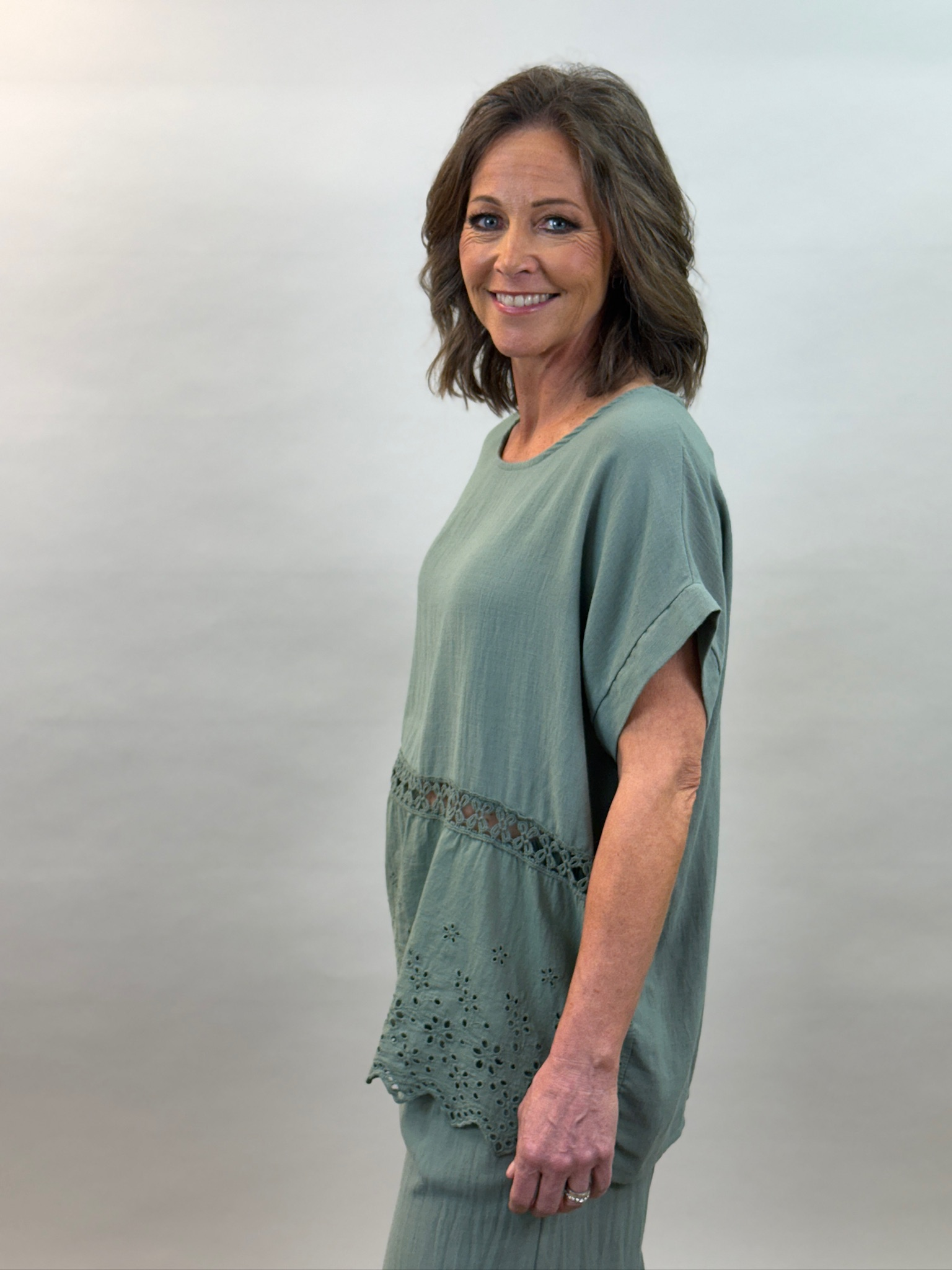 Viskos/linneblus med brodyr från Mixbyheart ,army