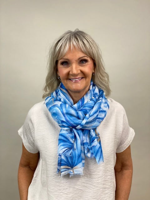 Scarf i blommönster från Mixbyheart