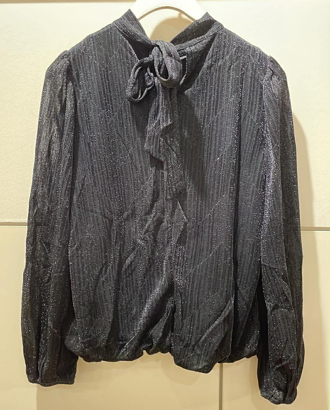 Långärmad blus med lurex från Caramelle