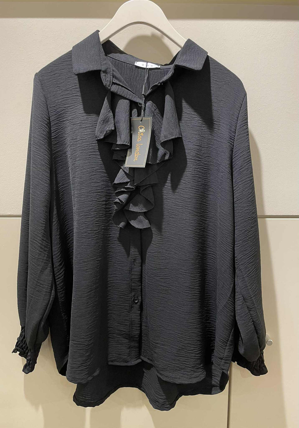 Volangblus, svart från Caramelle