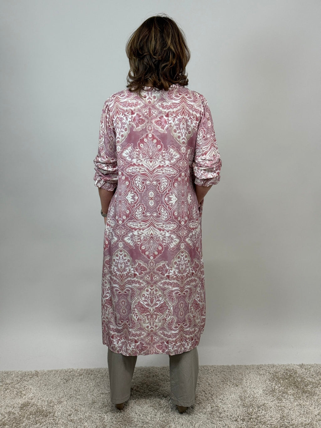 Paisleymönstrad viskoskläning från Mixbyheart, rosa