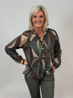 Mönstrad blus Adriana med rynk i halsen, grön, Mixbyheart