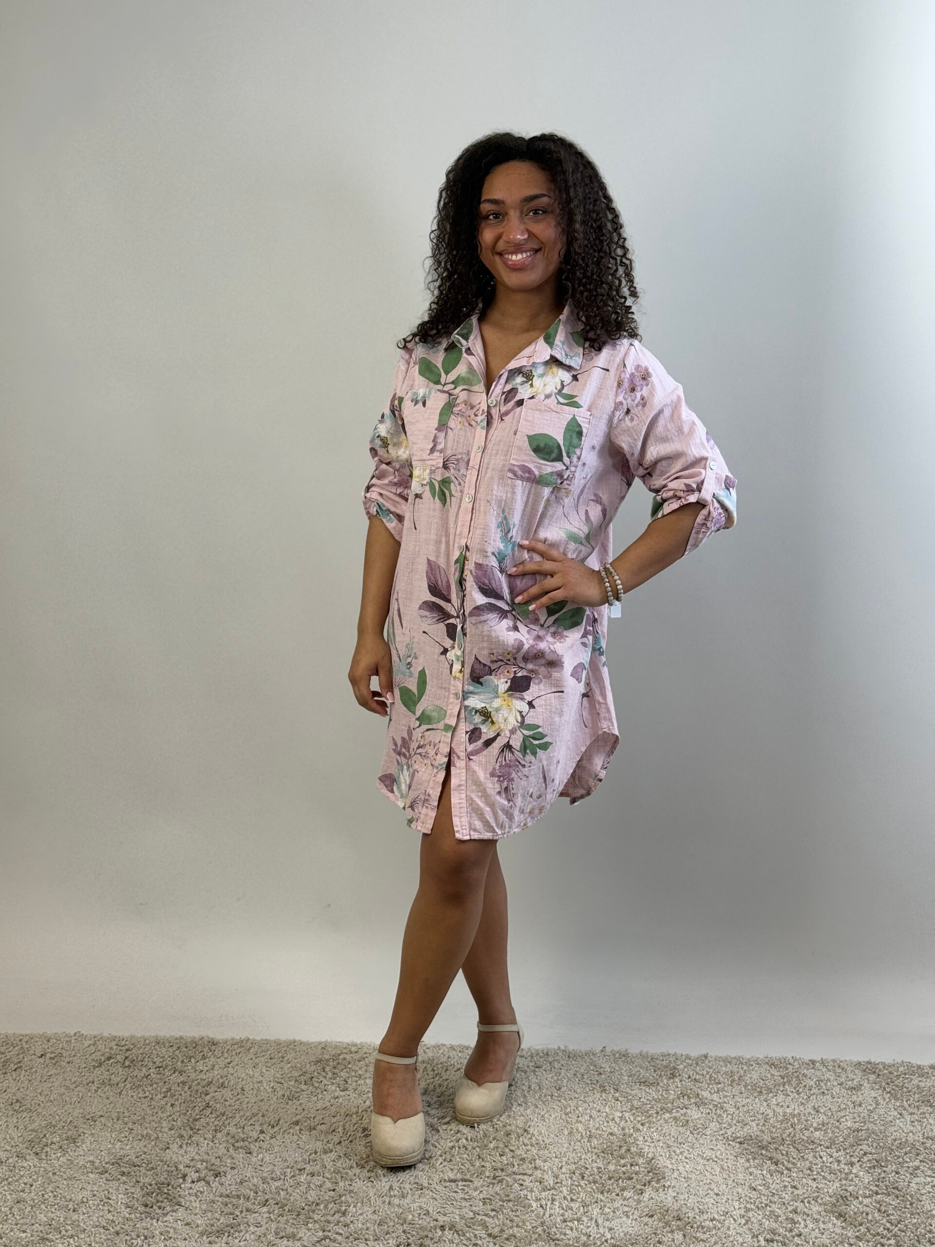 Storblommig långskjorta Milou i bomull från Mixbyheart, gammelrosa