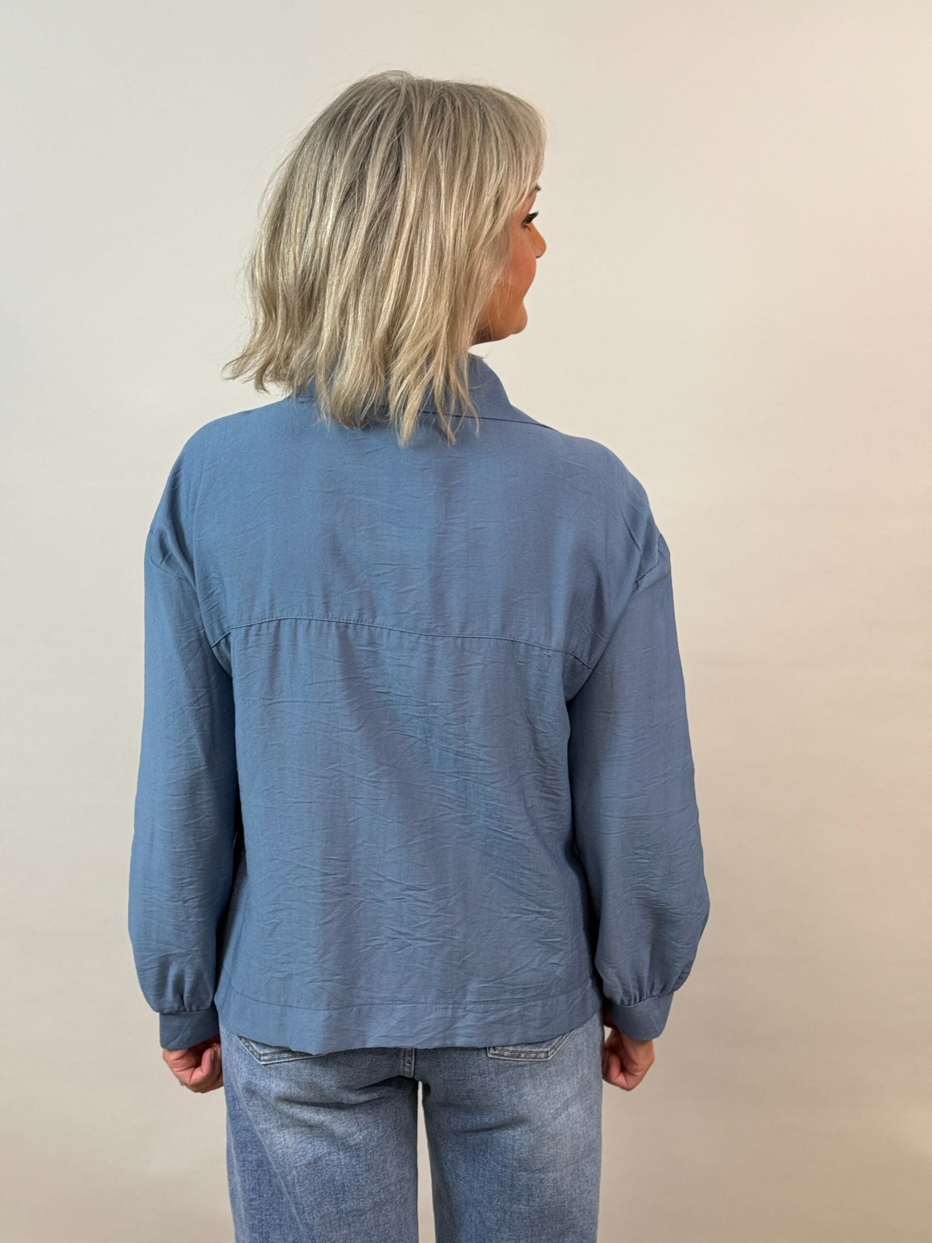 Blus/jacka Hedwig från Mixbyheart, jeansblå