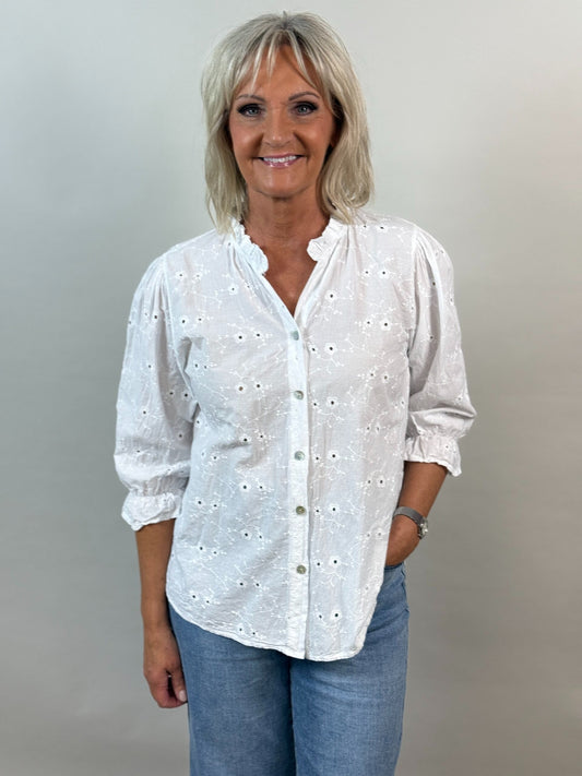 Blus med brodyr från Mixbyheart, Madina, bomull