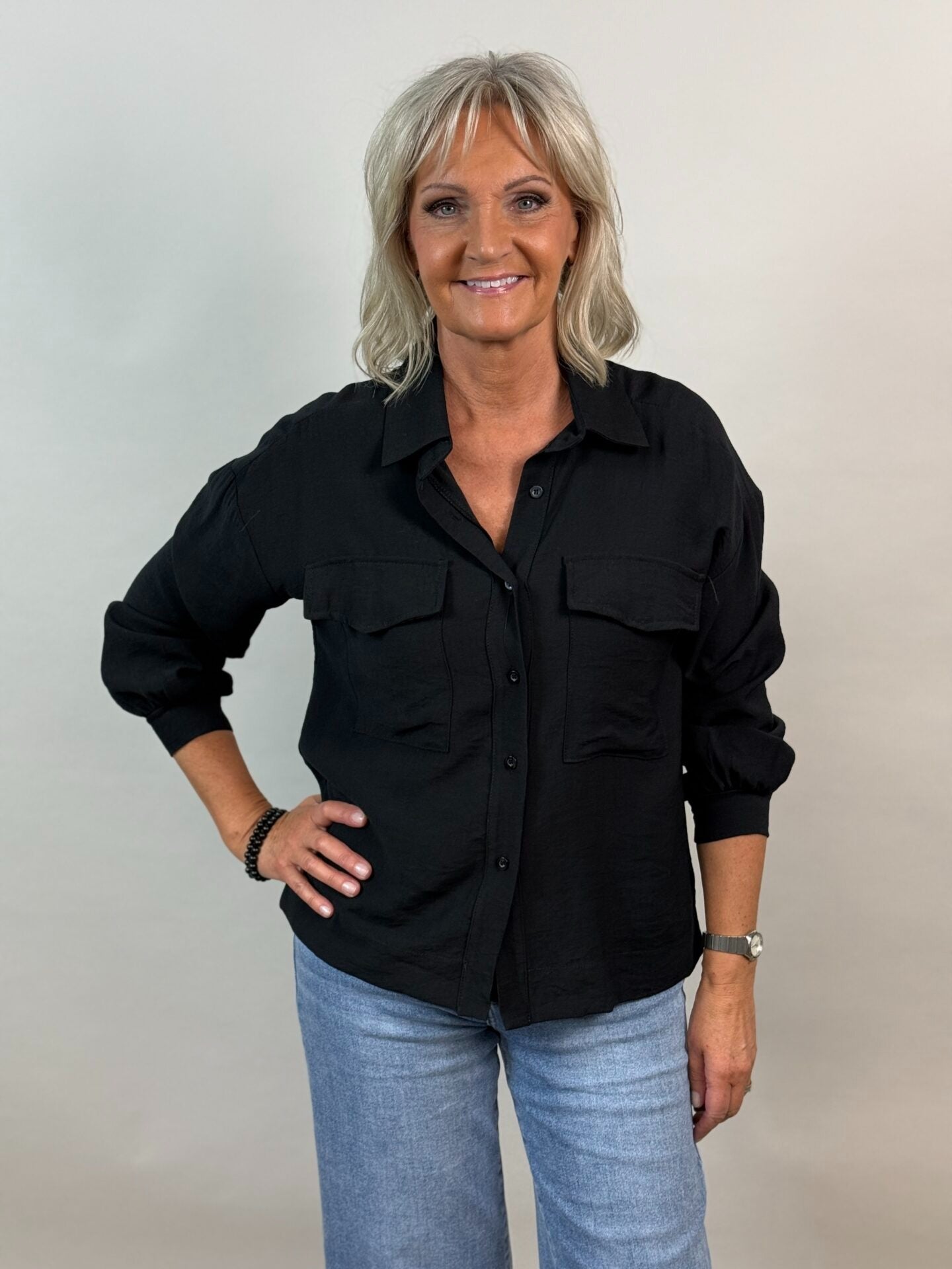 Blus/jacka Hedwig från Mixbyheart, svart