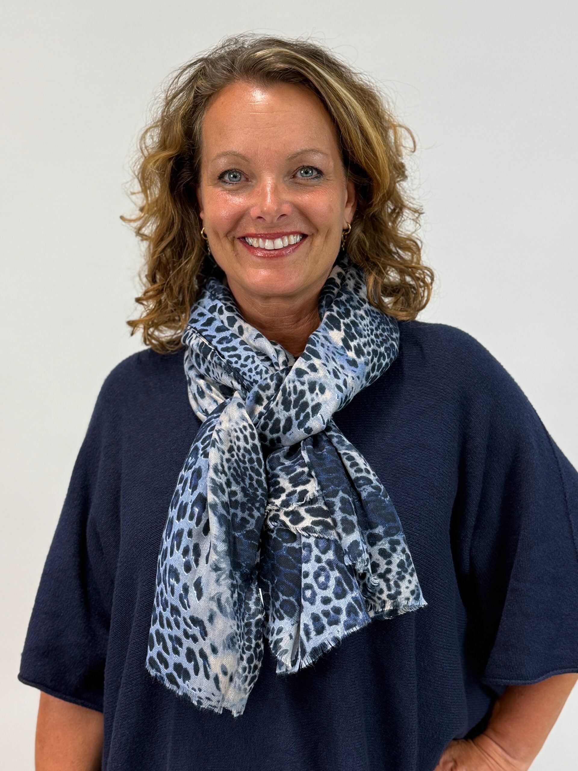 Sjal med leomönster ,blå